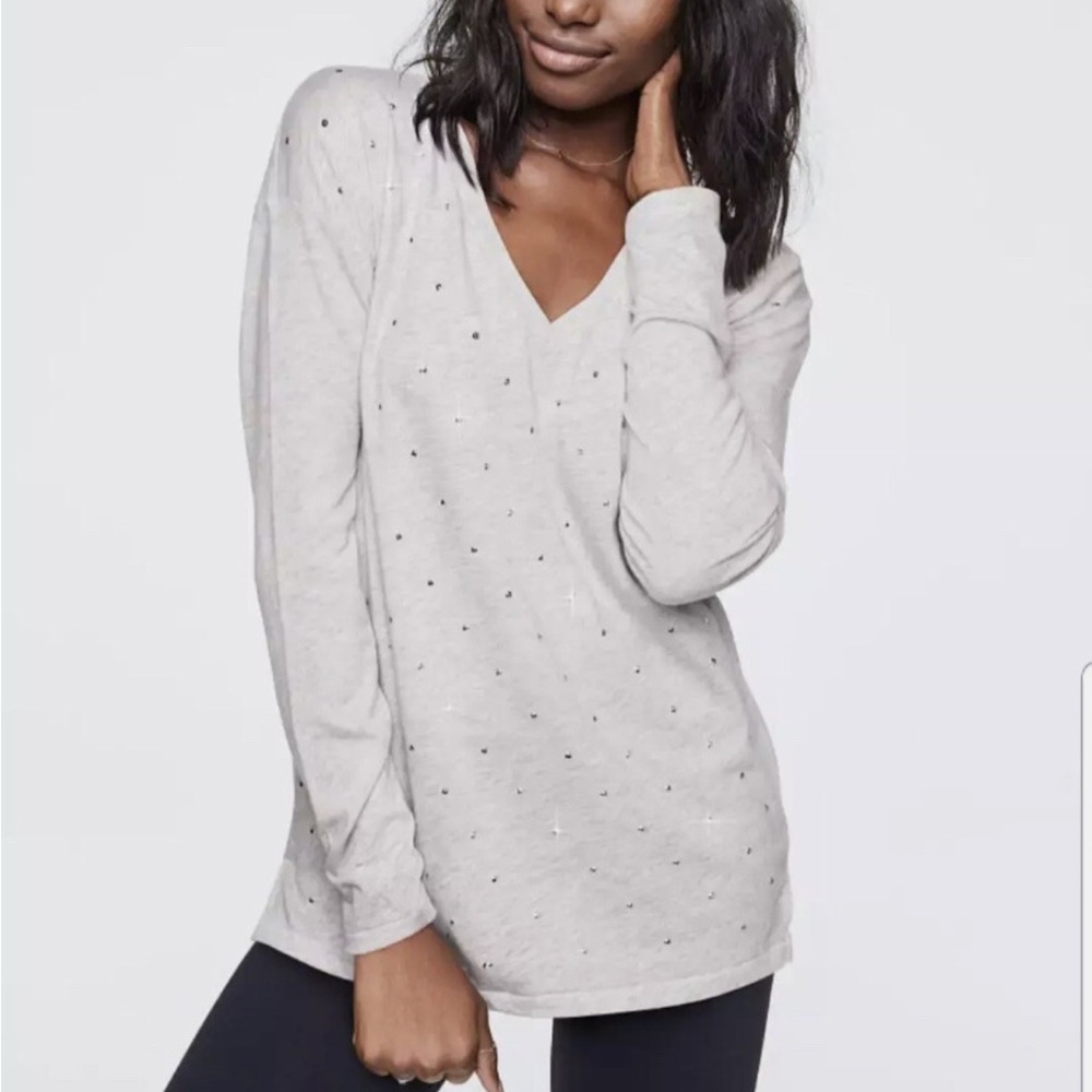 PINK Victoria's Secret Light Gray V-Neck Top
